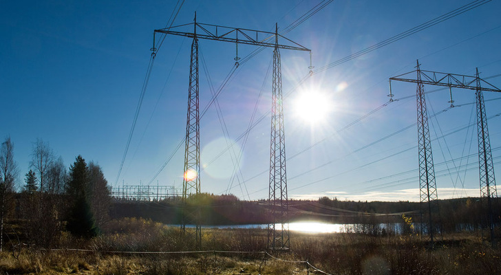 In Hamburg muss der Konzern nun sein Stromnetz verkaufen.