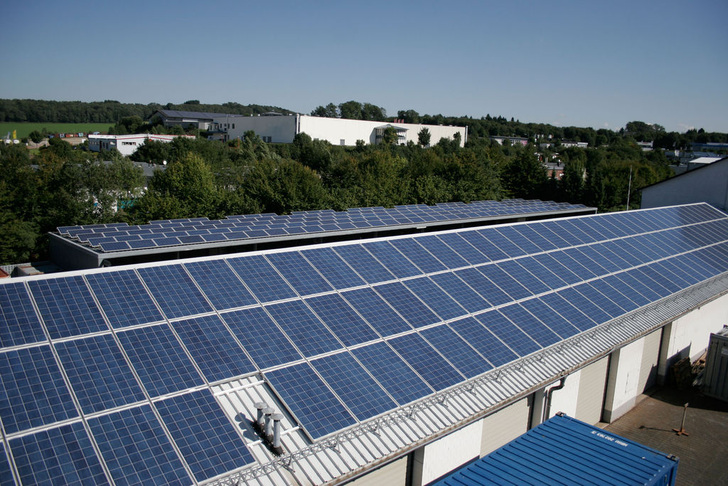 Müssen Solaranlagen künftig bei negativen Strompreisen vom Netz? - © SAG Solarstrom
