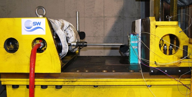 Das neue Motto beim ZSW: schütteln, erhitzen, quetschen!