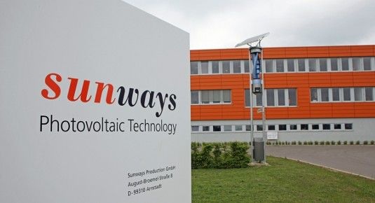 Das thüringische Arnstadt ist von der Photovoltaikkrise arg gebeutelt. Kaum sind die ehemaligen Bosch-Mitarbeiter bei Solar World untergekommen, zittern jetzt die Mitarbeiter von Sunways um ihre Jobs. - © Sunways AG
