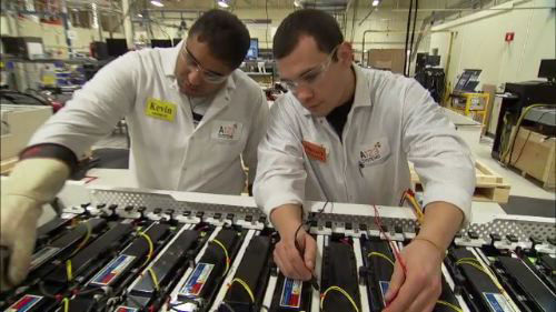 NEC kann jetzt auf die umfangreichen Erfahrungen der Amerikaner im Bereich der Herstellung von Großspeichern zurückgreifen.