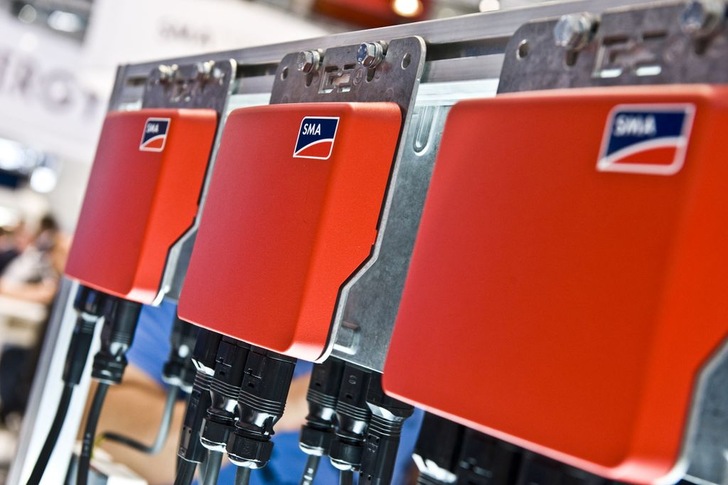 In einer Daisy Chain können zwölf Mikrowechselrichter Sunny Boy SB 240 verschaltet werden.