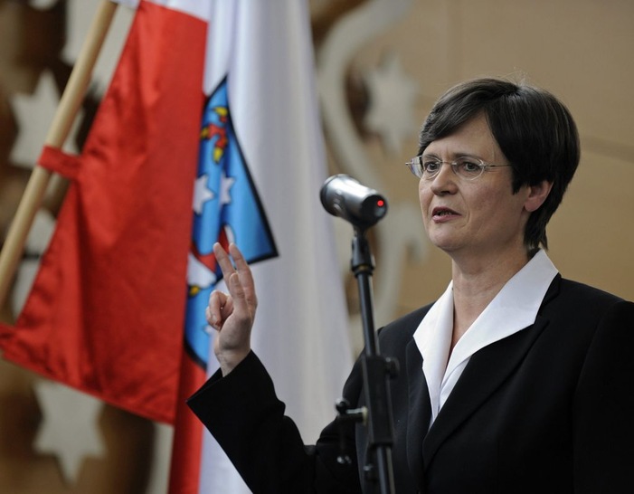 Thüringens Ministerpräsidentin Christine Lieberknecht (CDU) hat harte Verhandlungen mit dem Bund angekündigt.