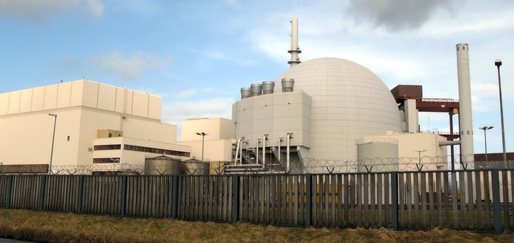 Das Kernkraftwerk Brokdorf gehört Eon und Vattenfall. Es soll planmäßig noch bis 2021 laufen. - © gabriele Planthaber, Pixelio.de
