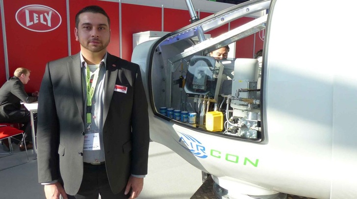 René Hackmann präsentierte das Modell mit 30 Kilowatt Leistung Ende März auf der New Energy in Husum.