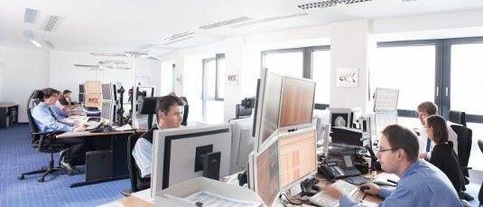 An der Strombörse in Leipzig wird der Ökostrom ungelabelt als neutraler Graustrom verkauft.