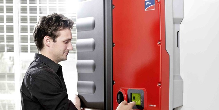 SMA geht künftig mit Danfoss zusammen. Dannfoss verteibt keine eigenen Wechselrichter mehr.