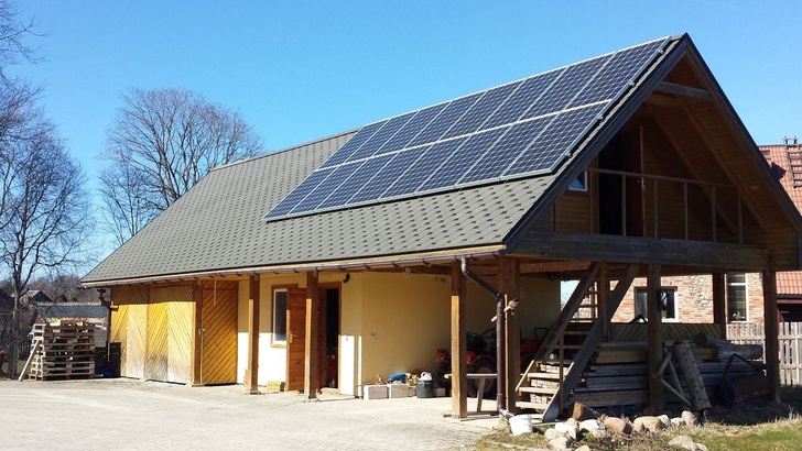 Eine private Dachanlage in Lettland mit 4,2 Kilowatt Leistung.