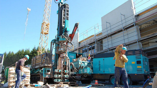 Die Nutzung von Wärmepumpen und anderen stromgeführten Wärmesystemen wird den Stromverbrauch steigern. Damit nicht gleichzeitig der Primärenergieverbrauch wächst, muss die Bundesregierung beim Ausbau der erneuerbaren Energien dicke Bretter bohren.