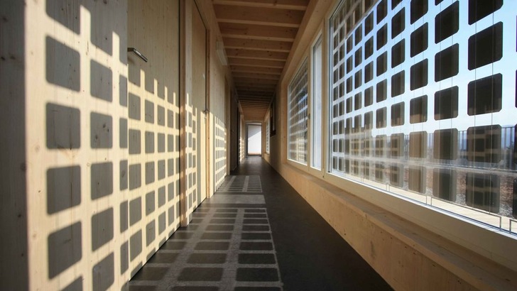 Immer mehr Unternehmen aus dem Bausektor zeigen Interesse an BIPV. - © Reto Miloni
 Immer mehr Unternehmen aus dem Bausektor zeigen Interesse an BIPV.