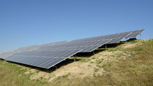 Mit dem jetzt festgelegten Zubau an Solarparks wird die Bundesregierung ihre Ausbauziele für die Potovoltaik nicht erreichen.