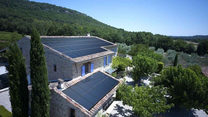 Die Sonne über Frankreich freut auch die Solaranlagenbesitzer. - © Solarworld
