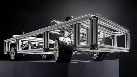 Mit dem Funktionsdemonstrator im Modellmaßstab testen die Forscher am KIT neue Antriebs- und Lenkkonzepte für Elektroautos.