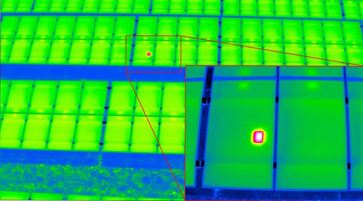 Infrarotaufnahmen von Photovoltaikanlagen machen Fehlfunktionen sichtbar. - © Infratec
