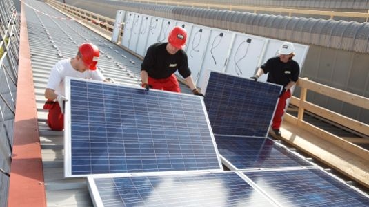 Noch nie haben die EKZ so viele Solarmodule installiert, wie in den vergangenen 15 Monaten. - © Elektrizitätswerke des Kantons Zürich (EKZ)
