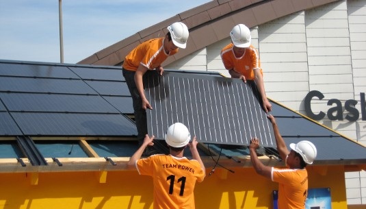 Die Installationszahlen von gößeren Solaranlagen gehen zurück, weil der Ständerat sich bisher noch nicht durchgerungen hat, den Eigenverbrauch attraktiv zu gestalten. - © BE Netz AG
