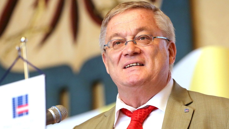 Seit 2008 ist Hans Kronberger der Präsident von Photovoltaic Austria.