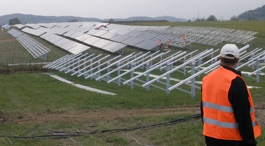 Die Solarparks werden zwar später in das Anlagenregister aufgenommen und in den Zubau eingerechnet. Doch in den Auftragsbüchern der Projektierer tauchen sie im September nicht auf.