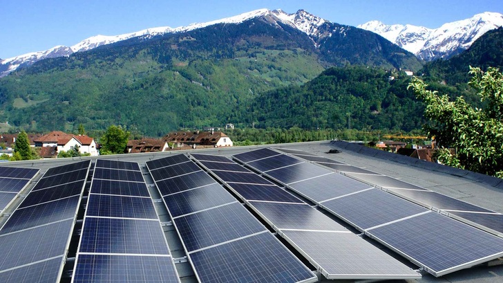 KEV-Vergütungssätze für Photovoltaikanlagen sinken 2016 weiter. - © Tritec
