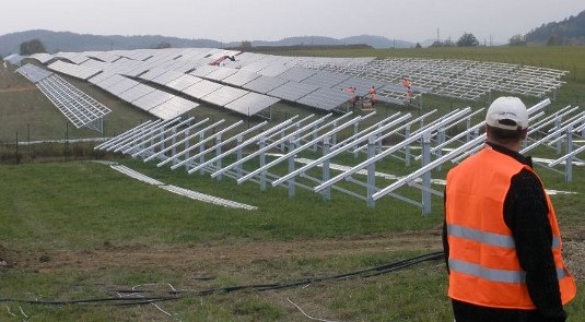 Der Zubau an Freiflächenanlagen fehlt seit Oktober dieses Jahres fast völlig. Nur noch gut drei Megawatt gingen neu ans Netz. - © Juwi
