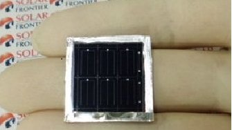 Gut 7 mal 7 Millimeter ist die Rekordzelle klein. Jetzt muss die Effizienz auch auf größeren Flächen mit möglichst geringem Verlust reproduziert werden.