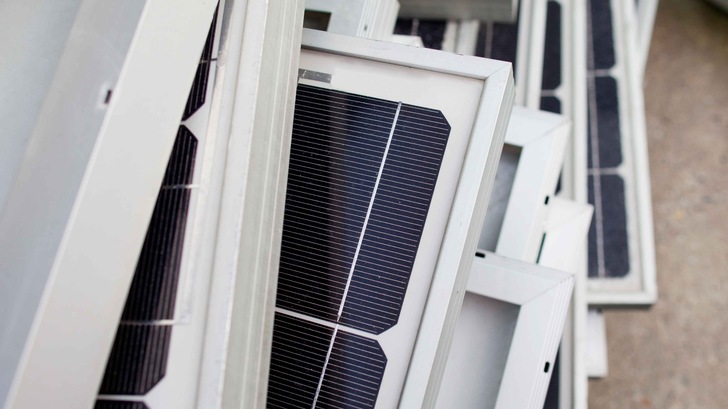 Bisher bieten nur PV Cycle und First Solar ein funktionierendes System zur Modulrücknahme an. - © PV Cycle

