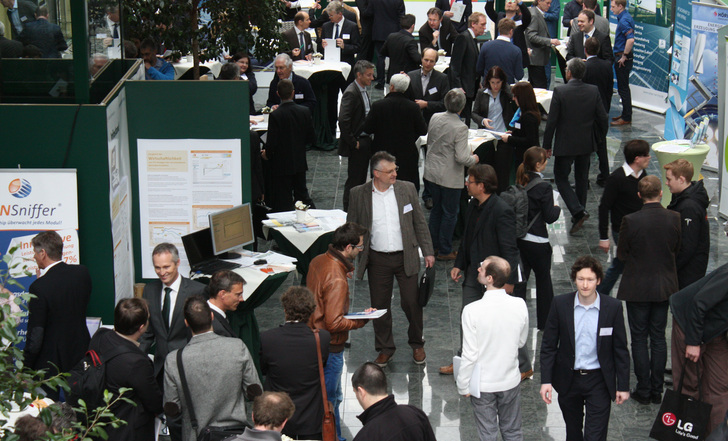 Am Produktionsstandort von Schletter findet die zweite Betreiberkonferenz statt.