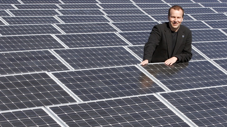 Kai Lippert ist seit 30 Jahren im Photovoltaikgeschäft erfolgreich. - © EWS
