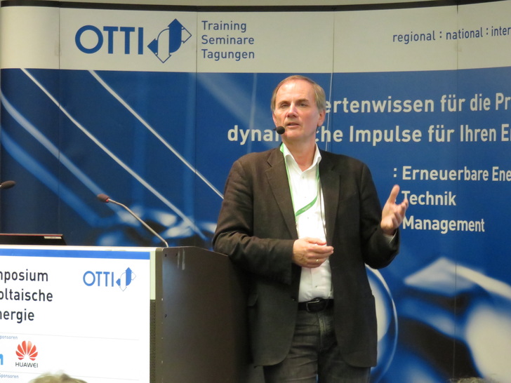 Auftritt von Holger Krawinkel auf dem PV-Symposium gestern Nachmittag.