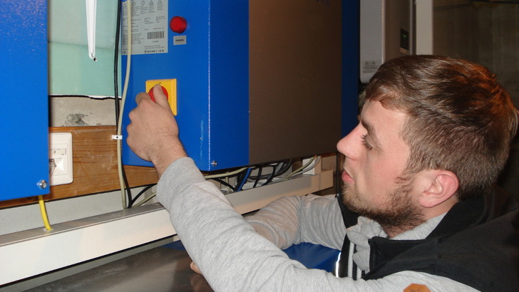 Die beste Versicherung gegen Ärger ist ein solider Handwerksbetrieb, deren Mitarbeiter wissen, was sie machen.