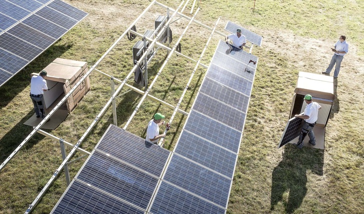 Frankreich setzt auf den Ausbau in der Freifläche. Bis Ende 2018 sollen 2.500 Megawatt Leistung über Ausschreibungen vergeben werden.