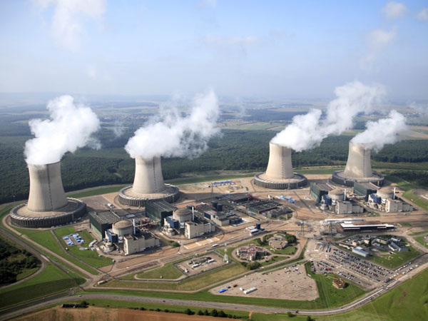Das veraltete Kraftwerk Cattenom bedroht weite Teile Europas mit radioaktiver Verstrahlung. - © EDF
