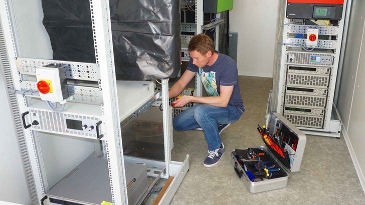 Zwanzig Speichersysteme werden dauerhaft getestet.