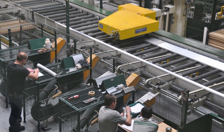 Bei Schletter in Kirchdorf stehen in den nächsten Monaten umfangreiche Restrukturierungsmaßnahmen an. Rund die Hälfte der Beschäftigten müssen das Unternehmen verlassen. - © Petra Franke
