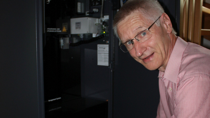 André Jödicke aus Berlin kennt seinen Speicher genau. Jedes Watt hat er gemessen.