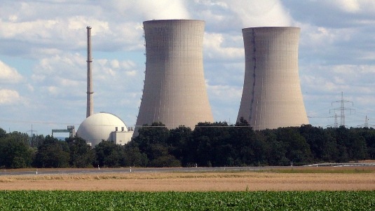 Atomstrom ist schon aus alten und abgeschriebenen Kraftwerken überhaupt nicht mehr wirtschaftlich. Wenn dann noch die Investitionskosten hinzukommen, geht ohne Subventionen gar nichts mehr. - © Rainer Lippert/Wikimedia
