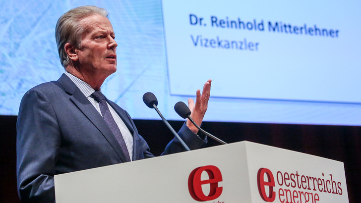 Reinhold Mitterlehner will mit den jetzt angekündigten Gesetzesänderungen den Ausbau der Ökostromerzeugung in der Alpenrepublik voranbringen und vor allem die bisher noch ungenutzten Potenziale heben.