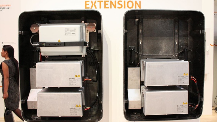 Je Speichermodul hat der My-Reserve 2,2 Kilowattstunden. Hier die voll ausgebaute Variante von 8,8 Kilowattstunden. - © HS
