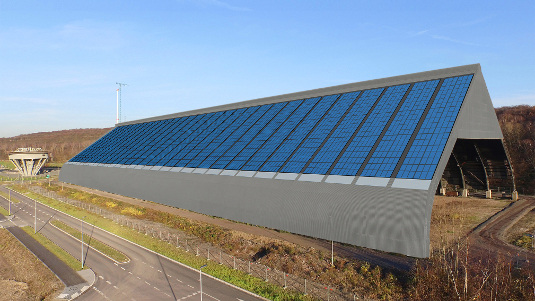 In der alten Kohlenmischhalle werden in Zukunft Veranstaltungen stattfinden. Sie wird, genauso wie die Solaranlage auf dem riesigen Dach, zu einem Teil des Strukturwandels in Dinslaken.