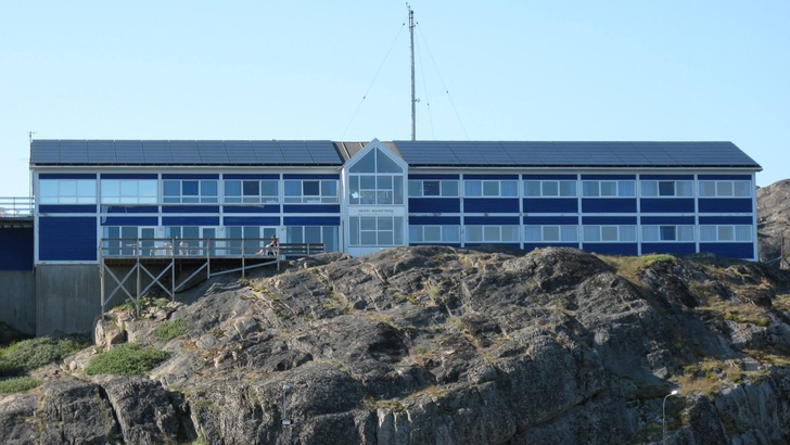 Herausfordernd: Neben extremen Temperaturen herrschen starke Polarwinde auf der Insel. - © LED Solar Greenland
 Herausfordernd: Neben extremen Temperaturen herrschen starke Polarwinde auf der Insel.