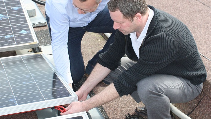 Auf die Installateure wartet in diesem Jahr viel Arbeit - sowohl im Anlagenneubau als auch bei der Wartung.