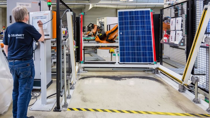 Die Modulfertugung von Solarwatt in Dresden.