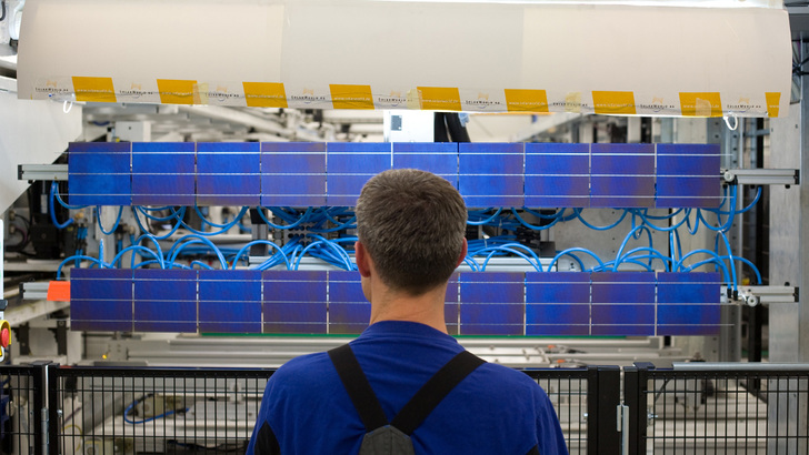 Die Fertigung von polykristallinen Modulen in Freiberg stellt Solarworld komplett ein.