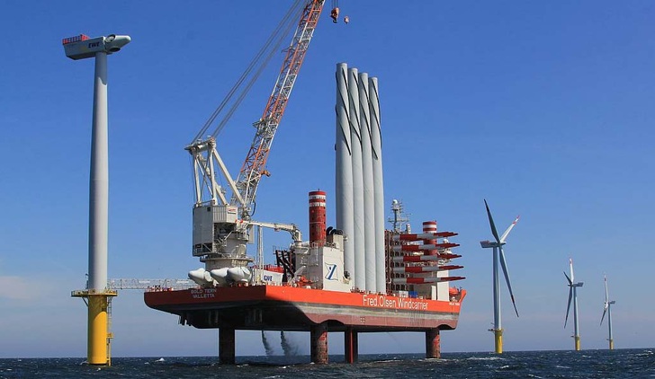 Die geplanten Stromtrassen für Energie aus Offshore-Windparks behindern regionale und dezentrale Geschäftsmodelle. - © EWE, Stiftung Offshore Windenergie

