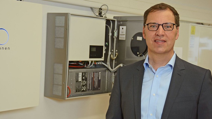 Hermann Schweizer verantwortet bei Sonnen die technische Weiterentwicklung der Stromspeicher.