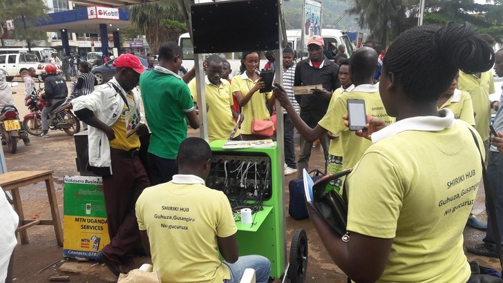 Der mobile Solar Kiosk im Einsatz. - © Tech Solute
