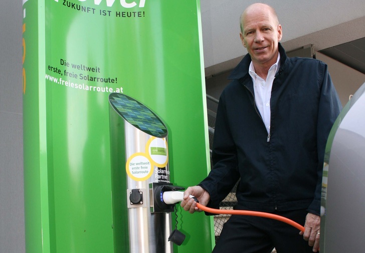 E-Mobilisten können mit der Kraft der Sonne kostenfrei durch das Bundesland Salzburg fahren.