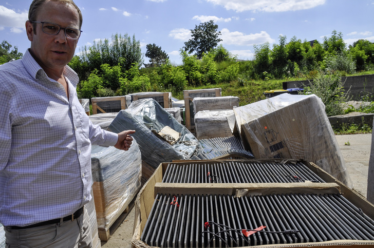 Nicht alle Kunden schaffen es, Altmodule auch richtig zu verpacken.