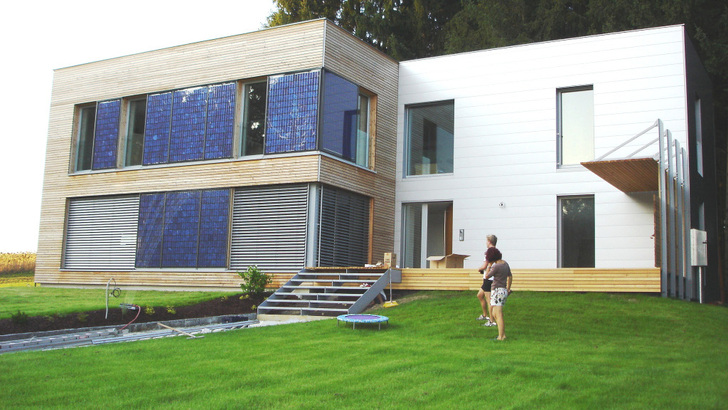 Die Integration der Photovoltaik nicht nur für das Netz, sondern auch für das Gebäude denken.