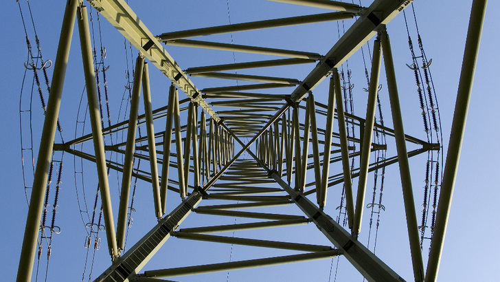 Bisher haben die regionalen Versorger eine hegemoniale Stellung. Das wird sich nach einer vollständigen Liberalisierung des Strommarktes ändern.